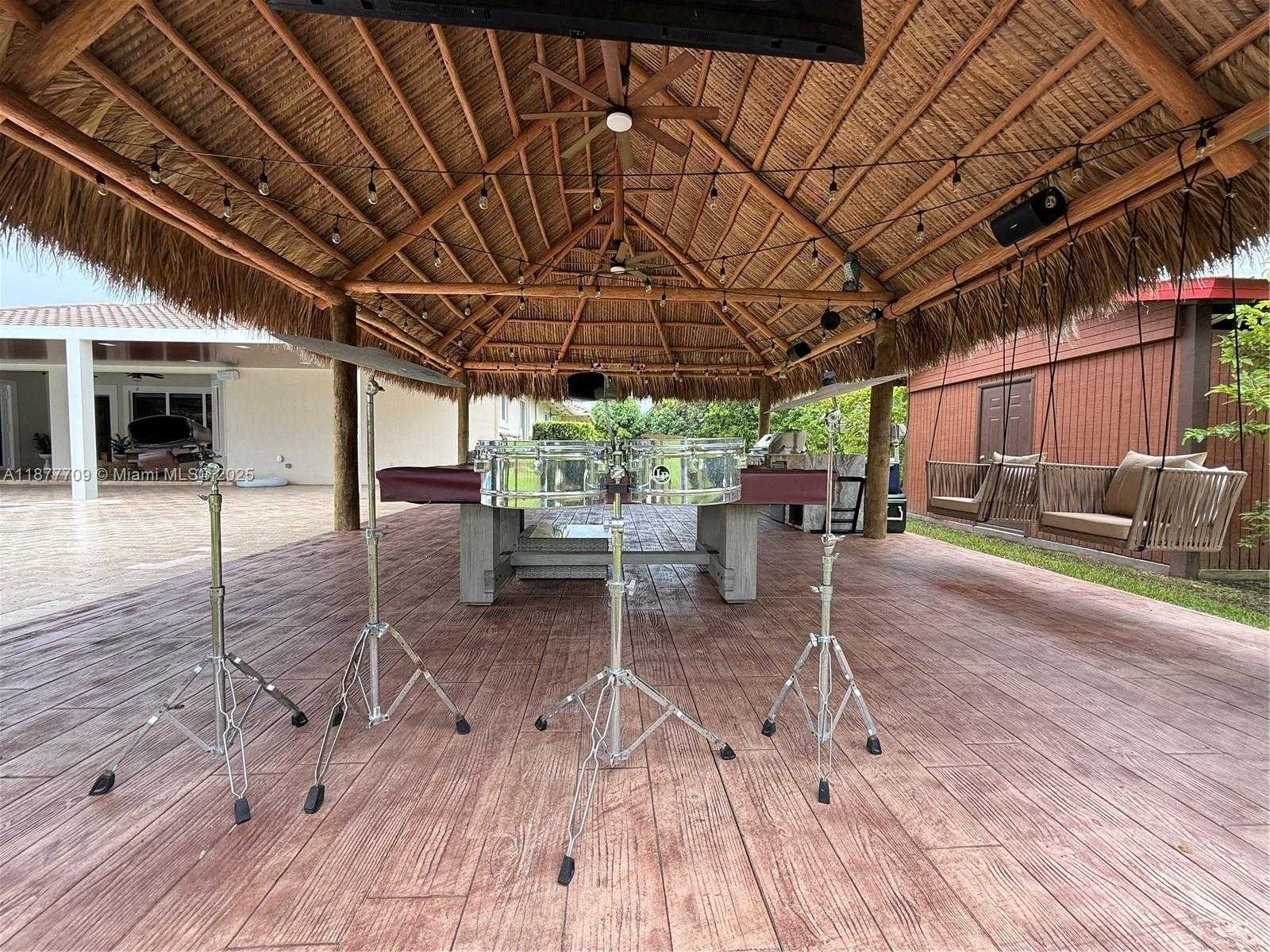 Small Image of 21500 SOUTH WEST 232ND ST, Miami Number 50