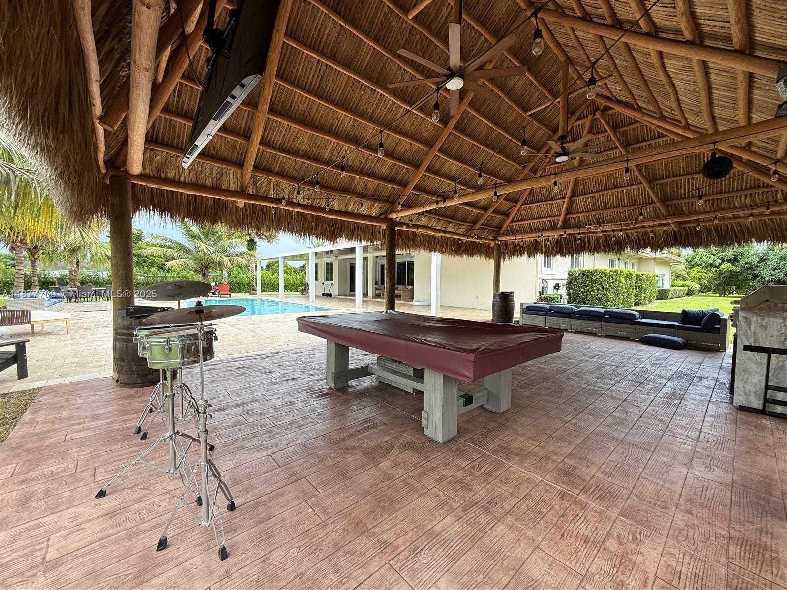 Small Image of 21500 SOUTH WEST 232ND ST, Miami Number 51