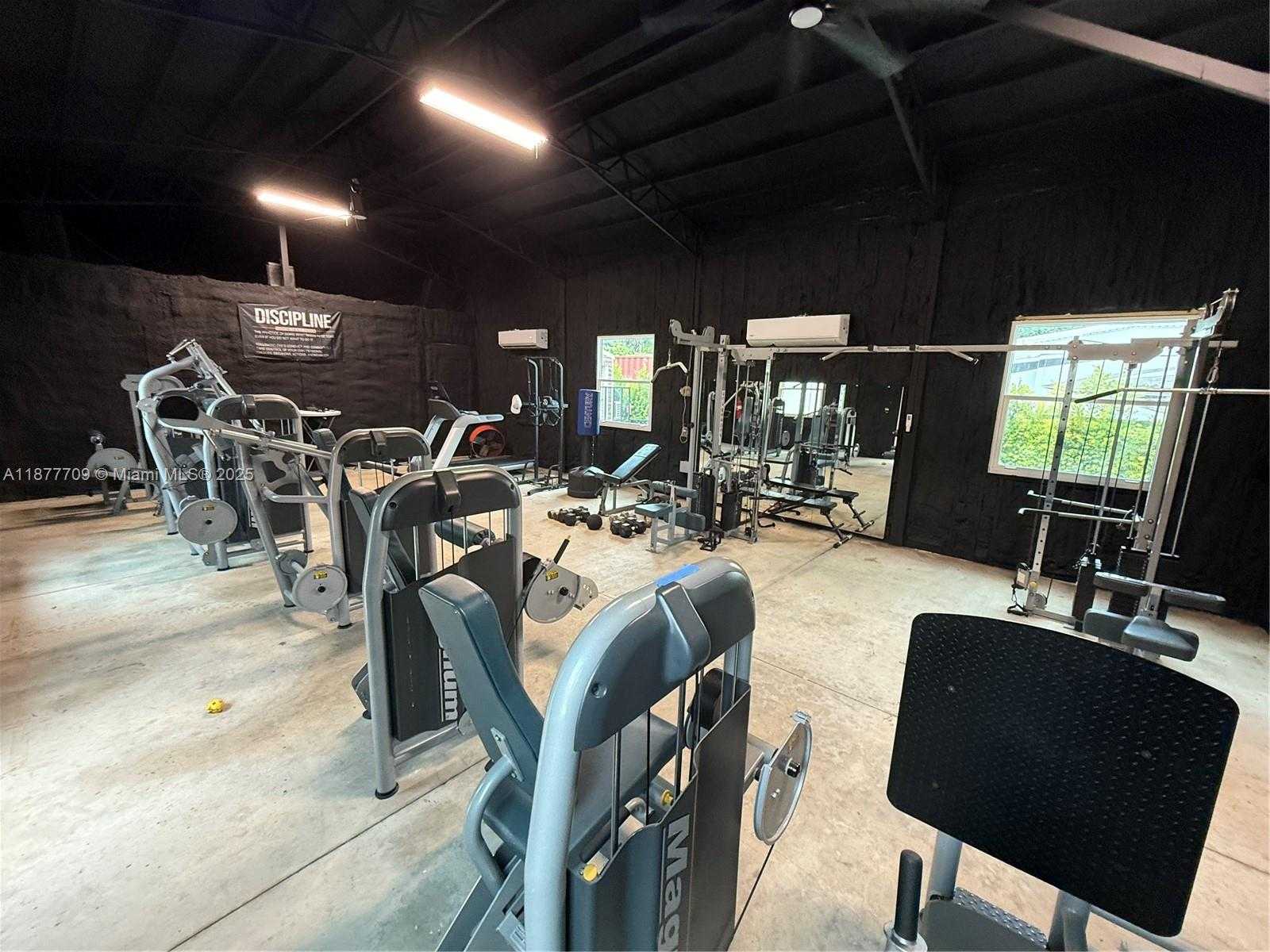 Small Image of 21500 SOUTH WEST 232ND ST, Miami Number 67
