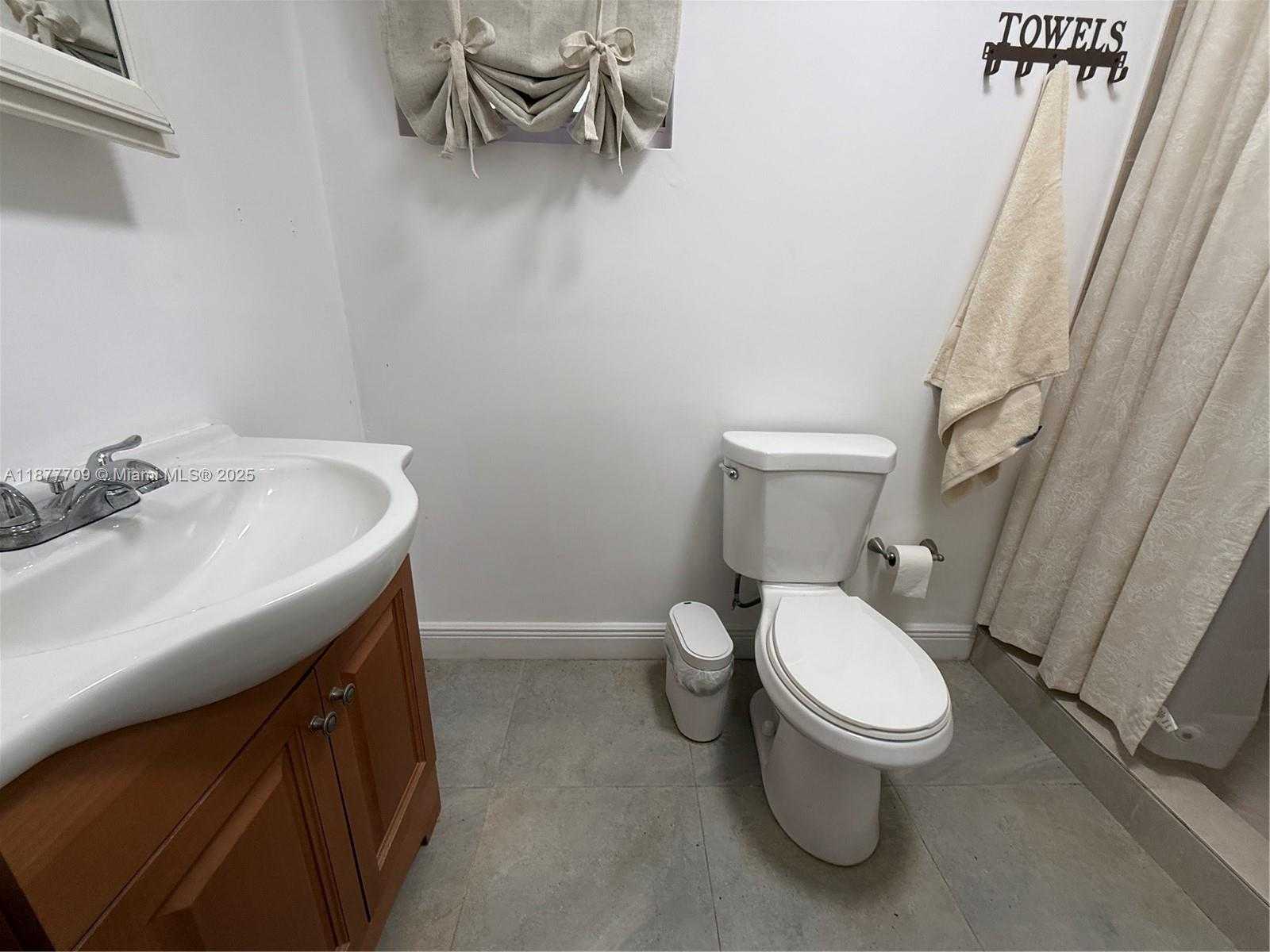 Small Image of 21500 SOUTH WEST 232ND ST, Miami Number 79