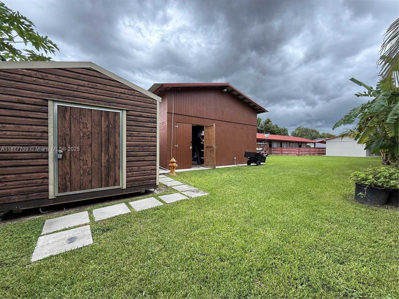 Small Image of 21500 SOUTH WEST 232ND ST, Miami Number 85