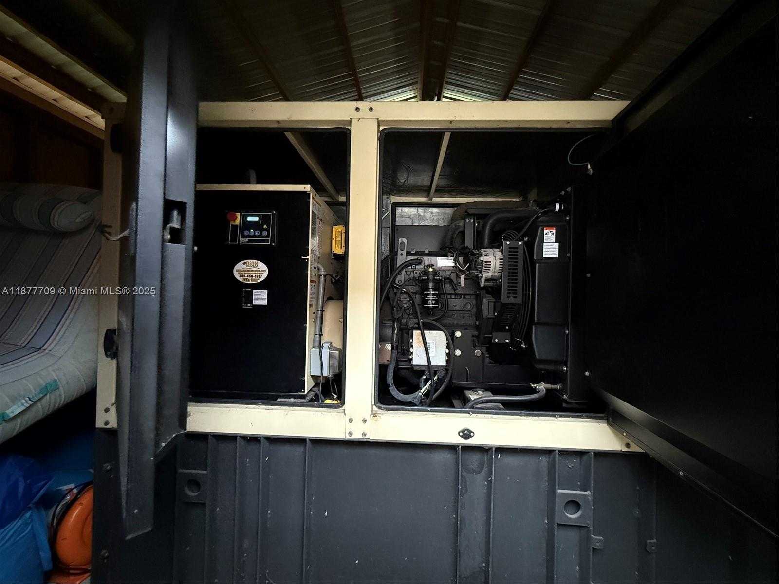 Small Image of 21500 SOUTH WEST 232ND ST, Miami Number 93