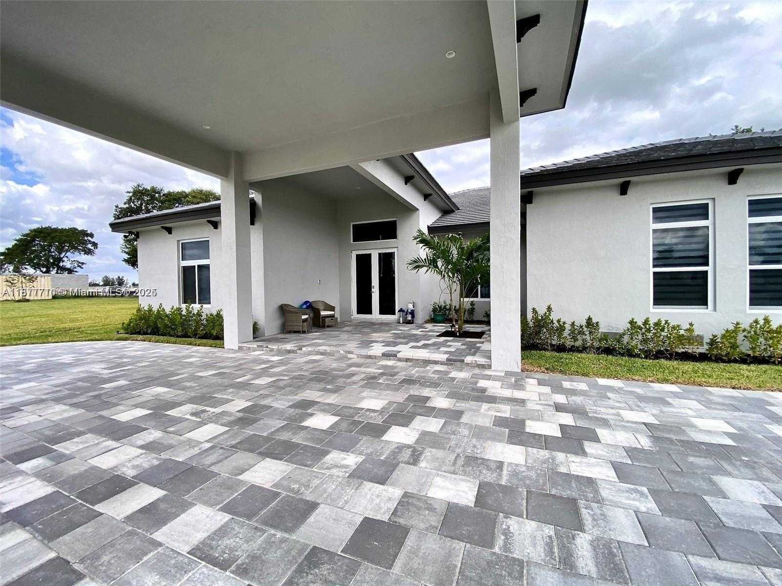 Small Image of 17575 SOUTH WEST 280TH ST, Homestead Number 2