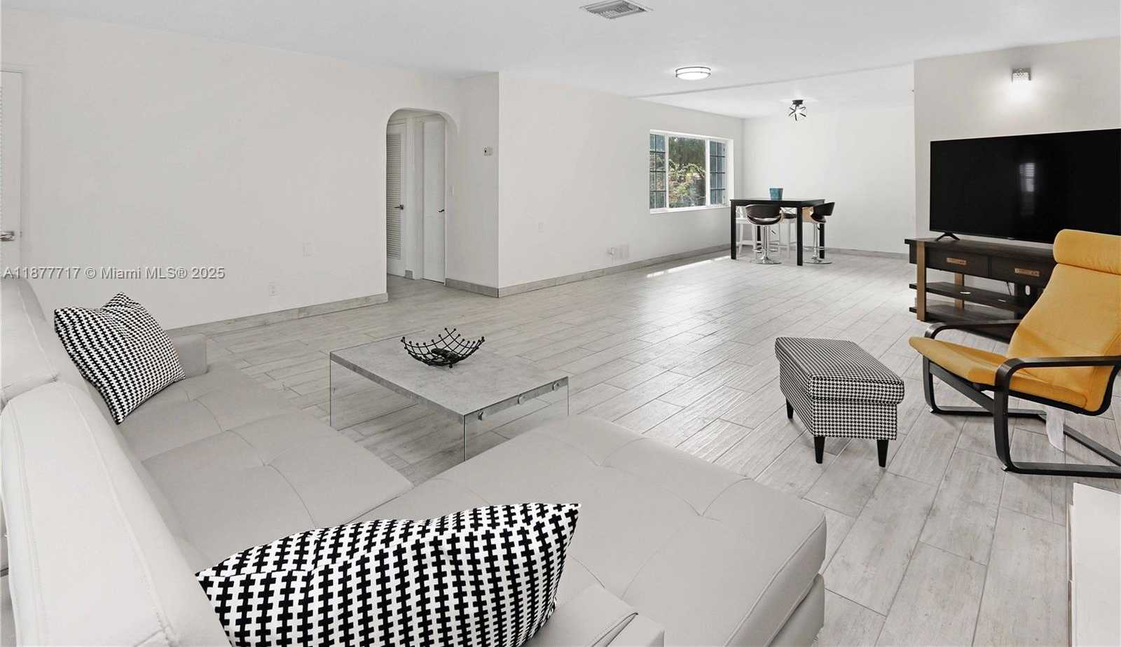 Small Image of 1510 HAYES ST, Hollywood Number 9