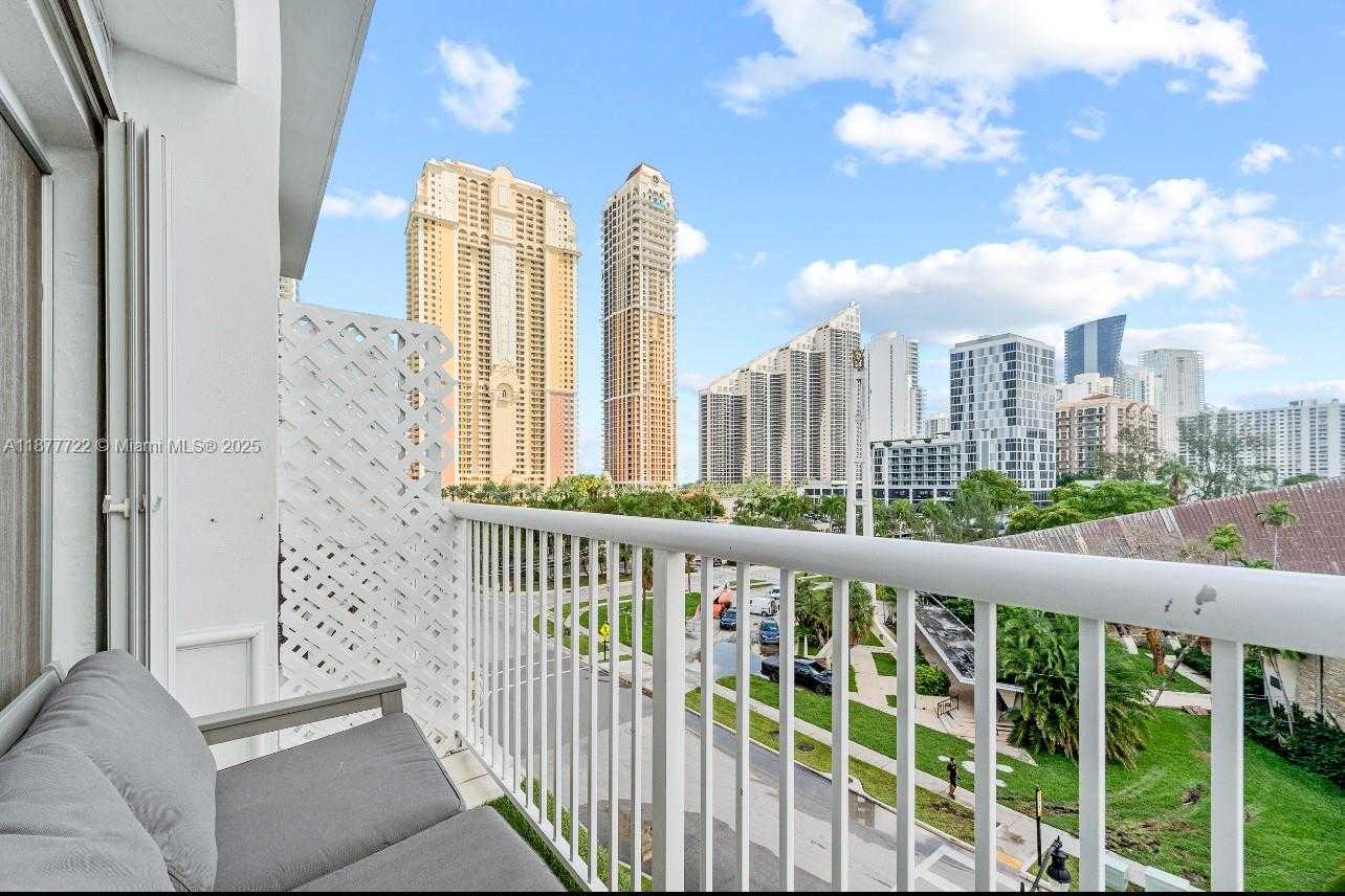 Small Image of 17800 ATLANTIC BLVD, PH-3, Sunny Isles Beach Number 11