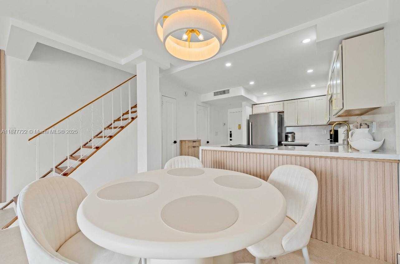 Small Image of 17800 ATLANTIC BLVD, PH-3, Sunny Isles Beach Number 2