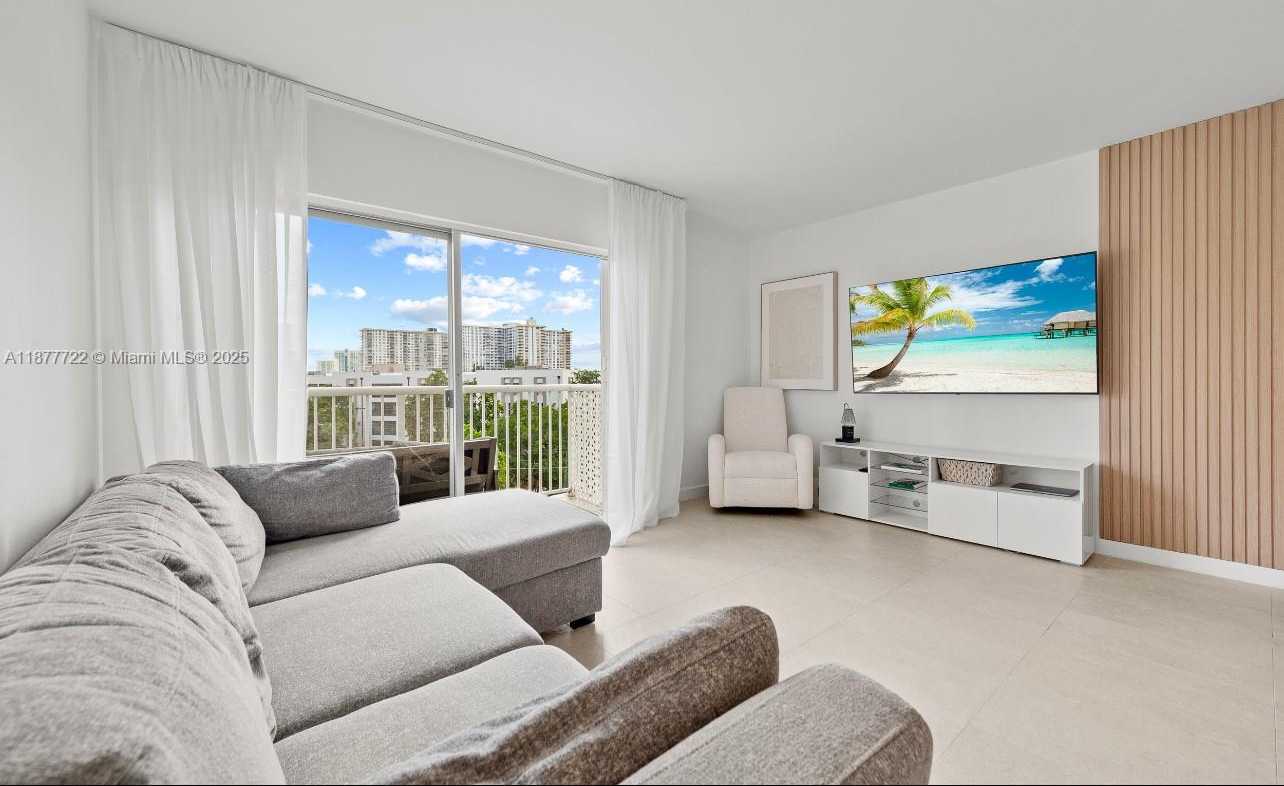 Small Image of 17800 ATLANTIC BLVD, PH-3, Sunny Isles Beach Number 8