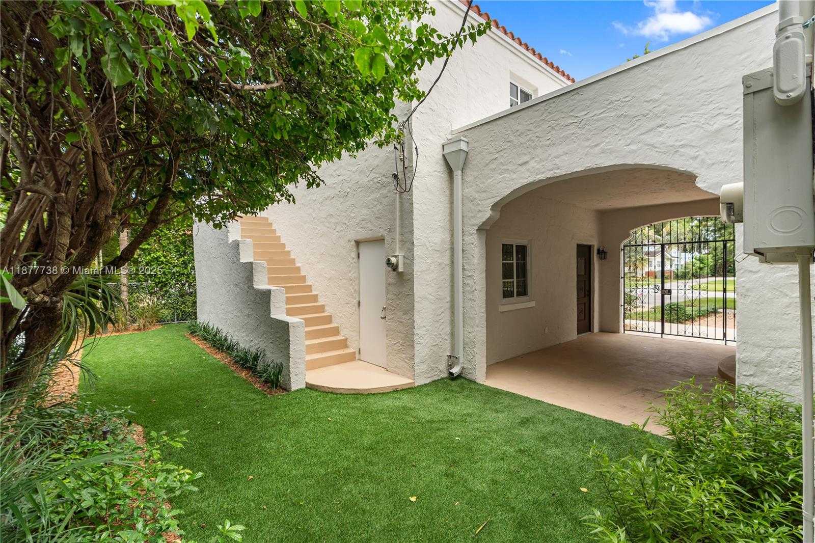 Small Image of 1202 GRANADA BLVD, Coral Gables Number 37