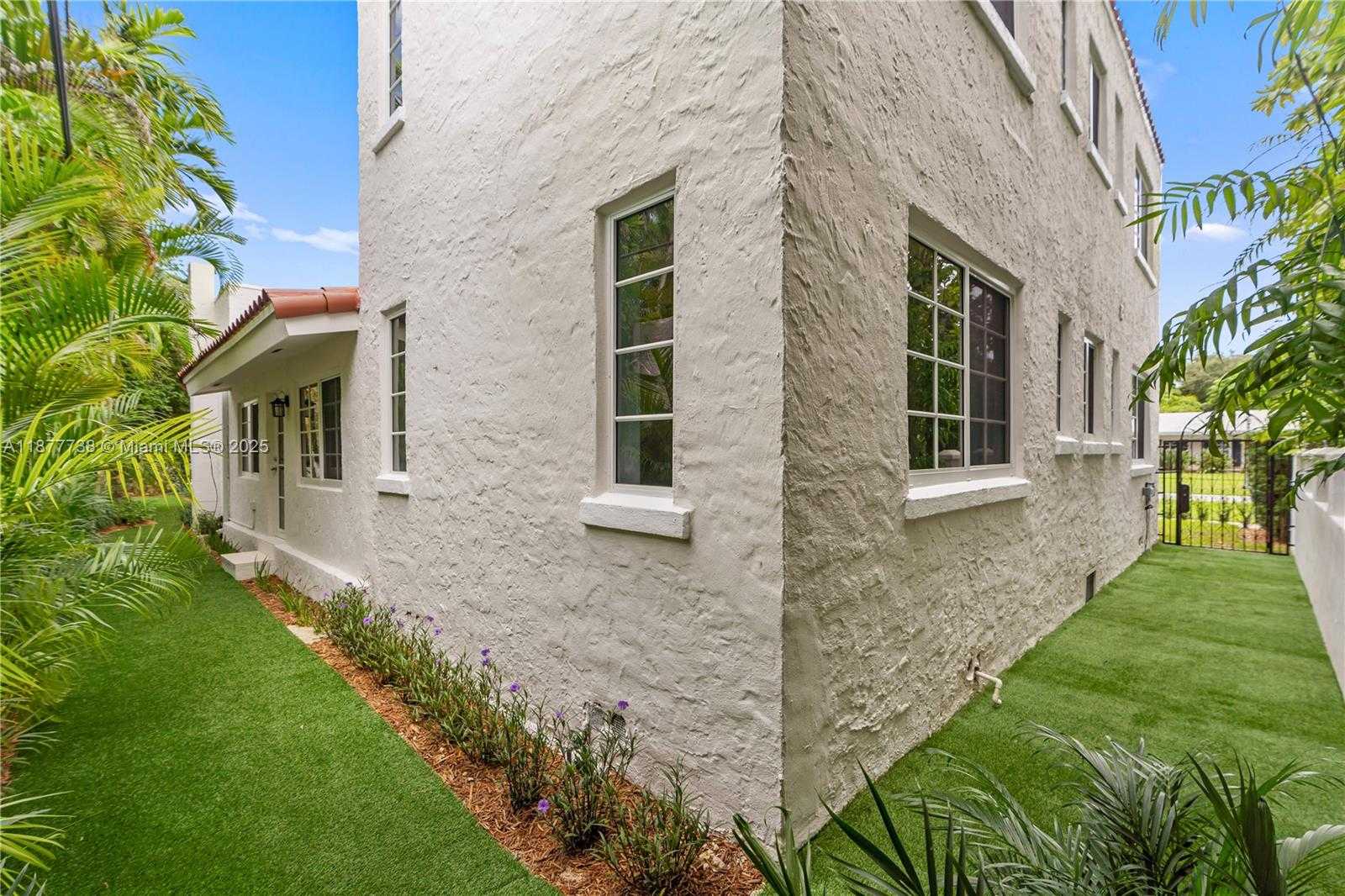Small Image of 1202 GRANADA BLVD, Coral Gables Number 48