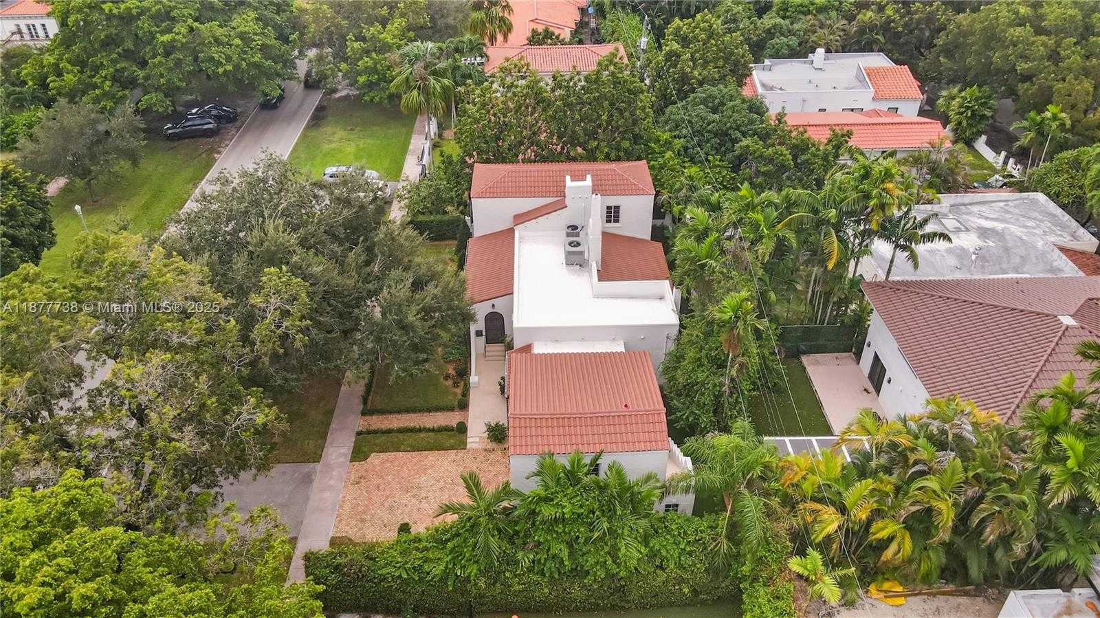 Small Image of 1202 GRANADA BLVD, Coral Gables Number 5