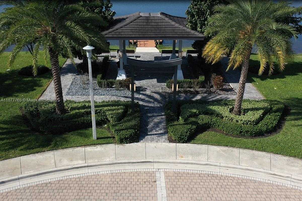 Small Image of 15680 NORTH WEST 91ST CT, Miami Lakes Number 3