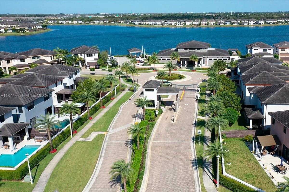 Small Image of 15680 NORTH WEST 91ST CT, Miami Lakes Number 4