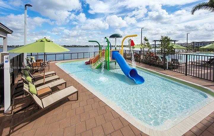 Small Image of 15680 NORTH WEST 91ST CT, Miami Lakes Number 7