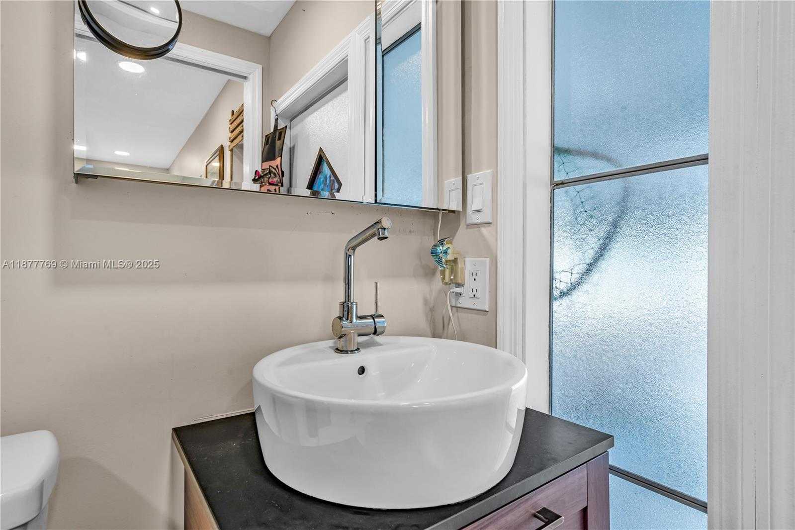 Small Image of 7 AVENUE D, Key Largo Number 17