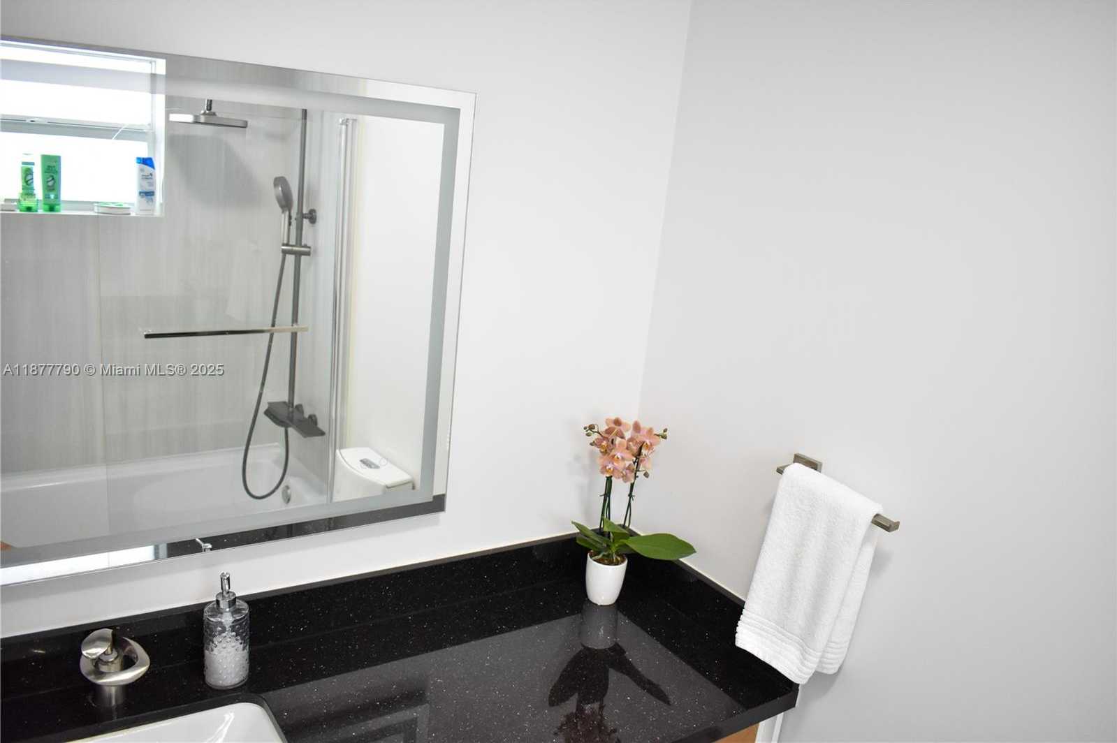 Small Image of 5701 SOUTH WEST 24TH AVE, Dania Beach Number 16