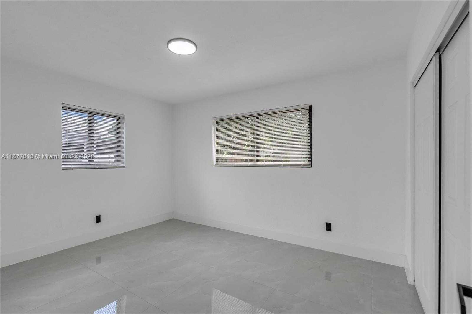 Small Image of 1000 NORTH WEST 198TH ST, Miami Gardens Number 11