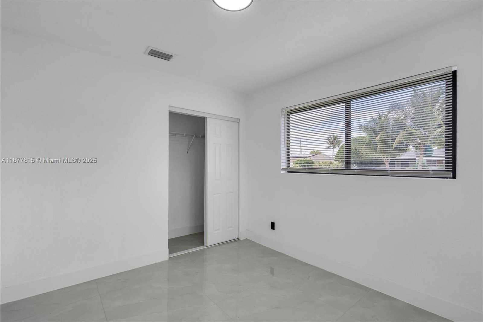 Small Image of 1000 NORTH WEST 198TH ST, Miami Gardens Number 16