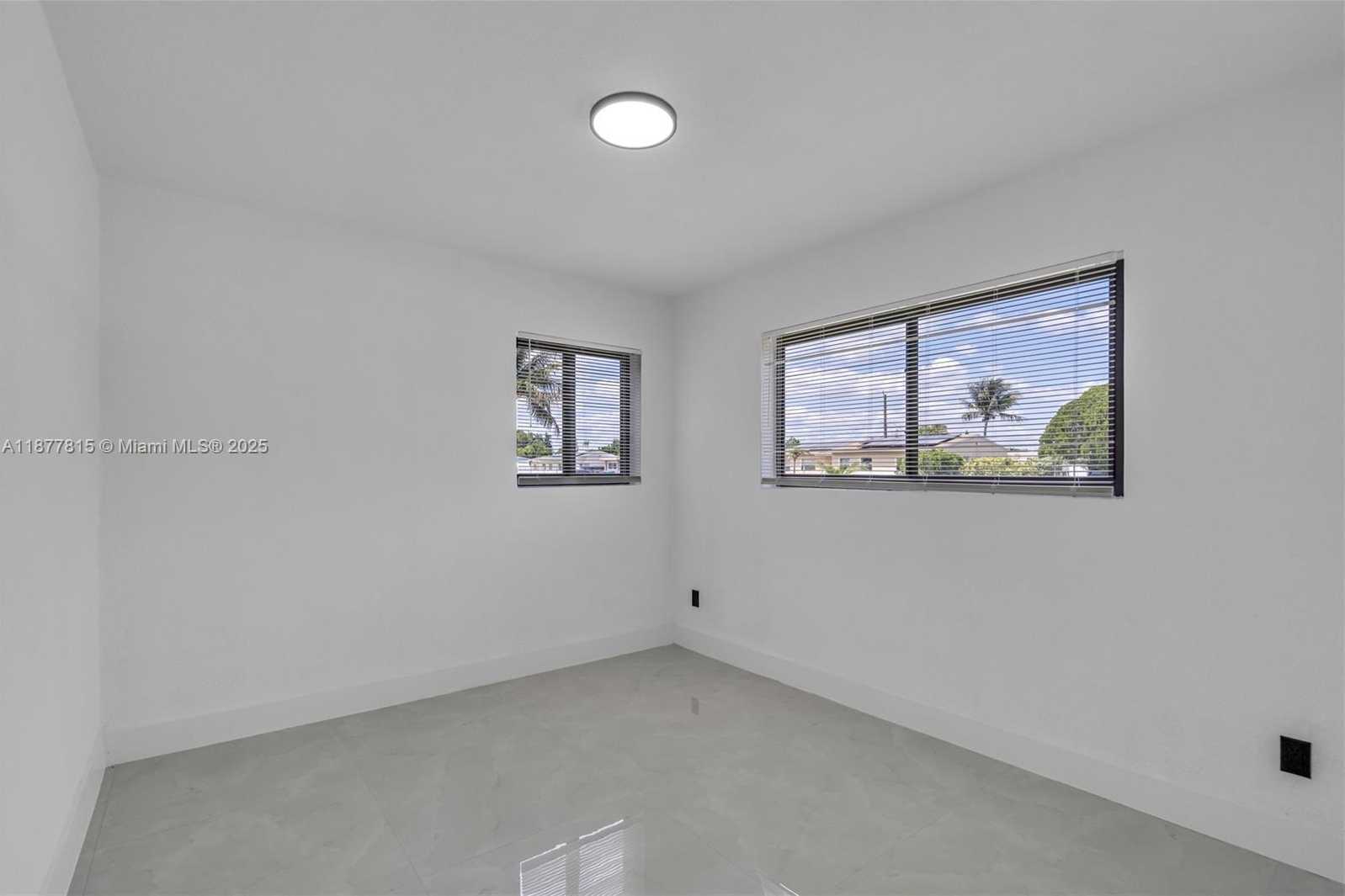 Small Image of 1000 NORTH WEST 198TH ST, Miami Gardens Number 20