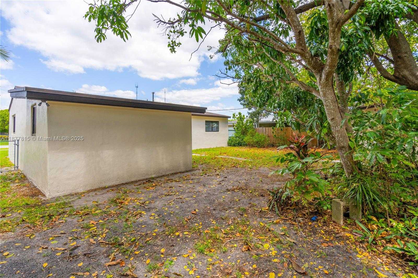 Small Image of 1000 NORTH WEST 198TH ST, Miami Gardens Number 26