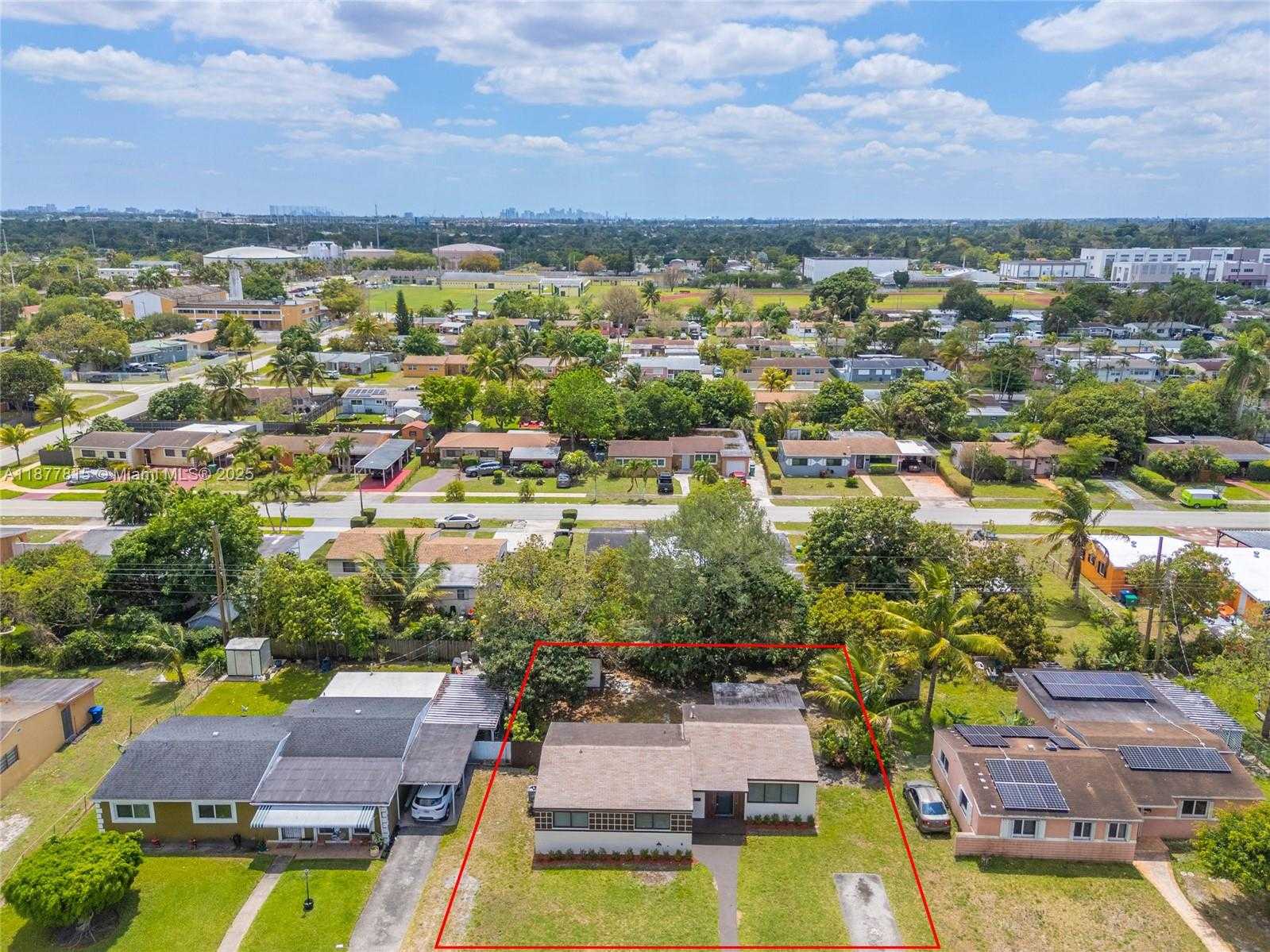 Small Image of 1000 NORTH WEST 198TH ST, Miami Gardens Number 27