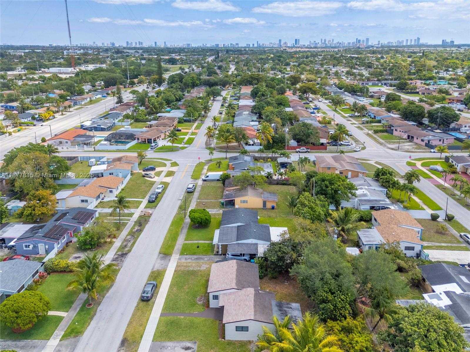 Small Image of 1000 NORTH WEST 198TH ST, Miami Gardens Number 32