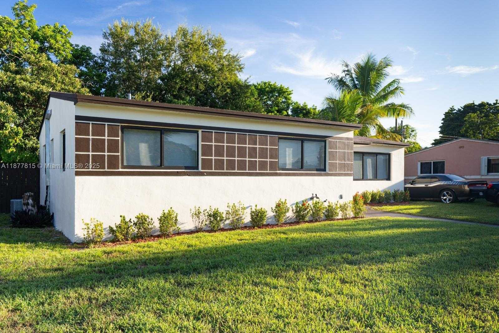 Small Image of 1000 NORTH WEST 198TH ST, Miami Gardens Number 39