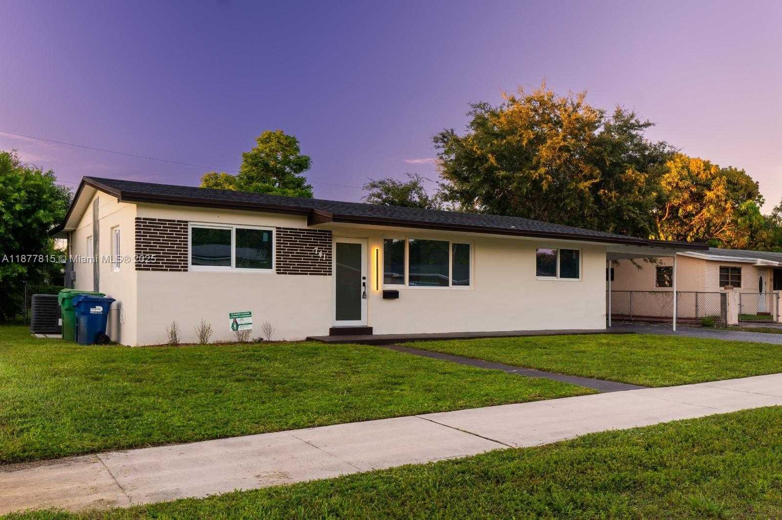Small Image of 1000 NORTH WEST 198TH ST, Miami Gardens Number 41