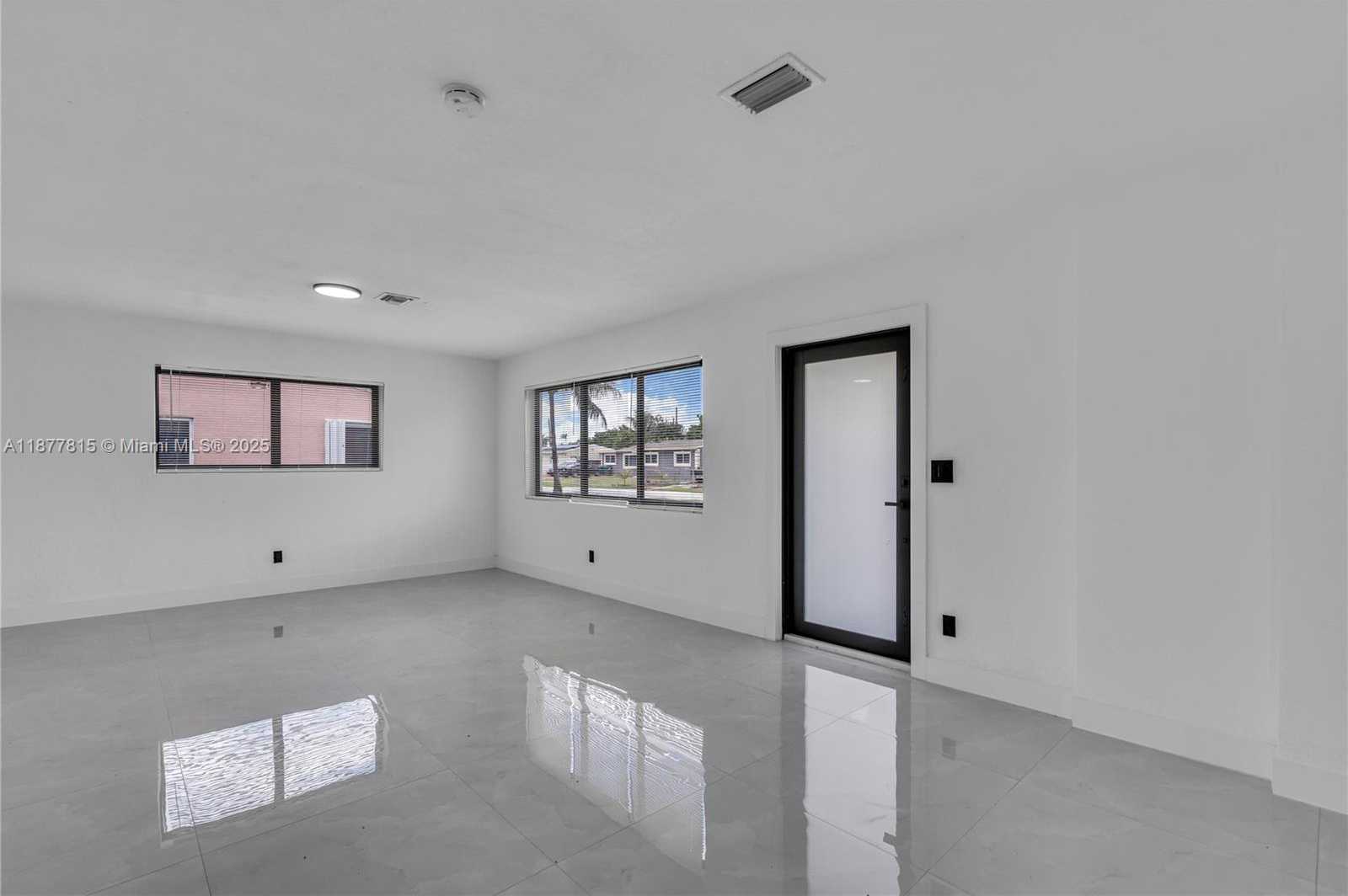 Small Image of 1000 NORTH WEST 198TH ST, Miami Gardens Number 5