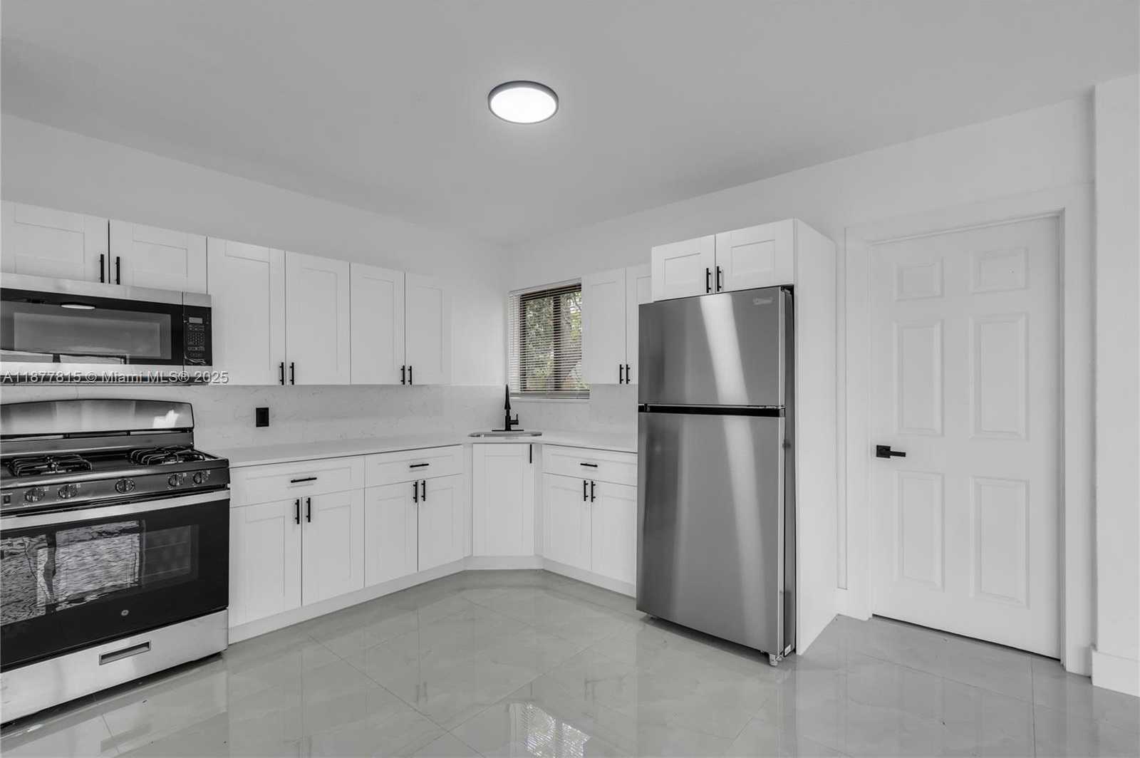 Small Image of 1000 NORTH WEST 198TH ST, Miami Gardens Number 7