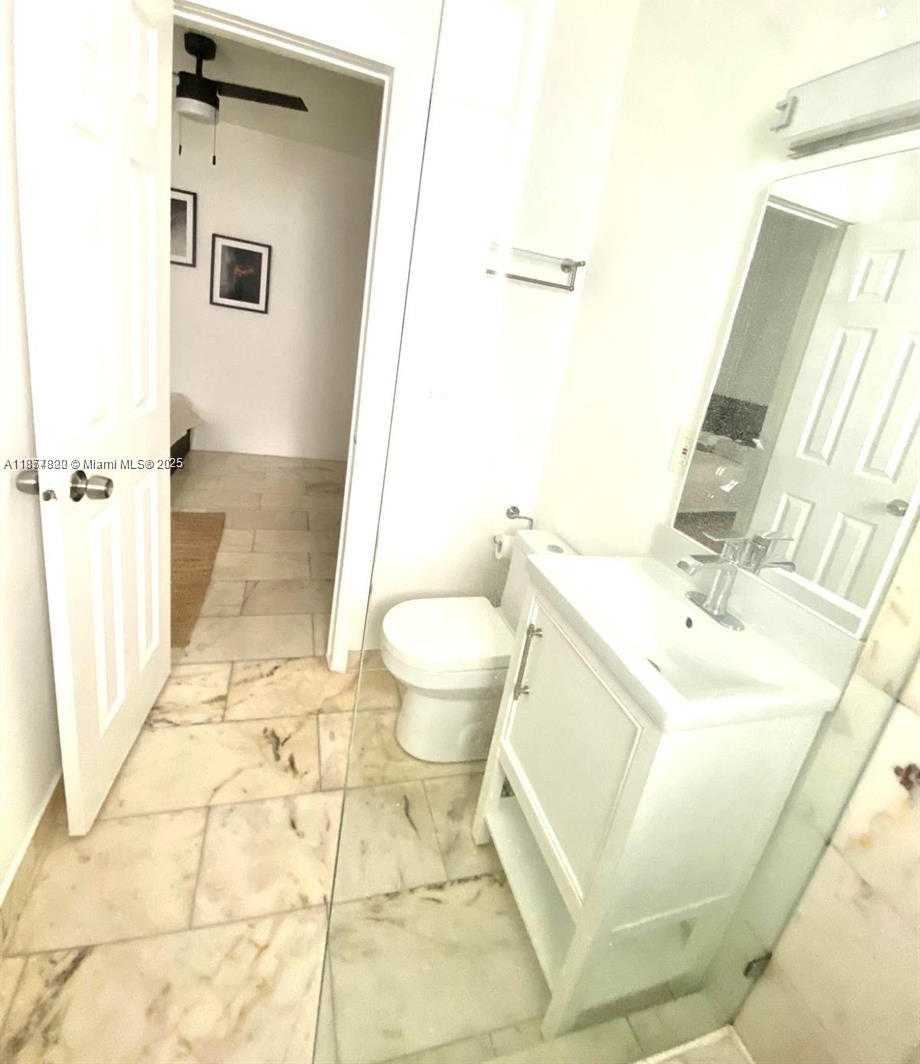 Small Image of 1526 PENNSYLVANIA AVE, Miami Beach Number 9