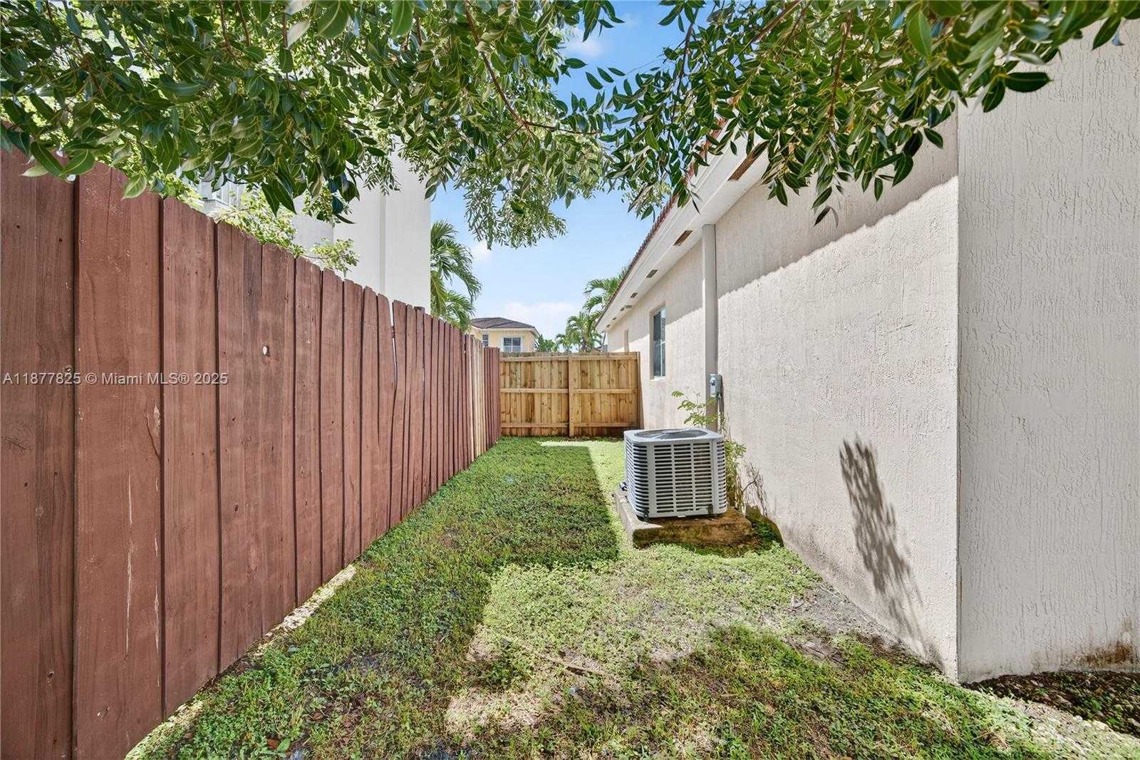 Small Image of 4281 NORTH EAST 16TH ST, Homestead Number 22