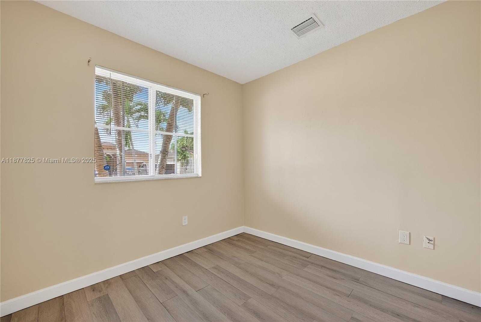 Small Image of 4281 NORTH EAST 16TH ST, Homestead Number 25