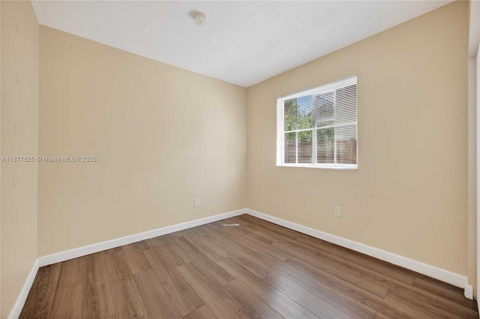 Small Image of 4281 NORTH EAST 16TH ST, Homestead Number 33