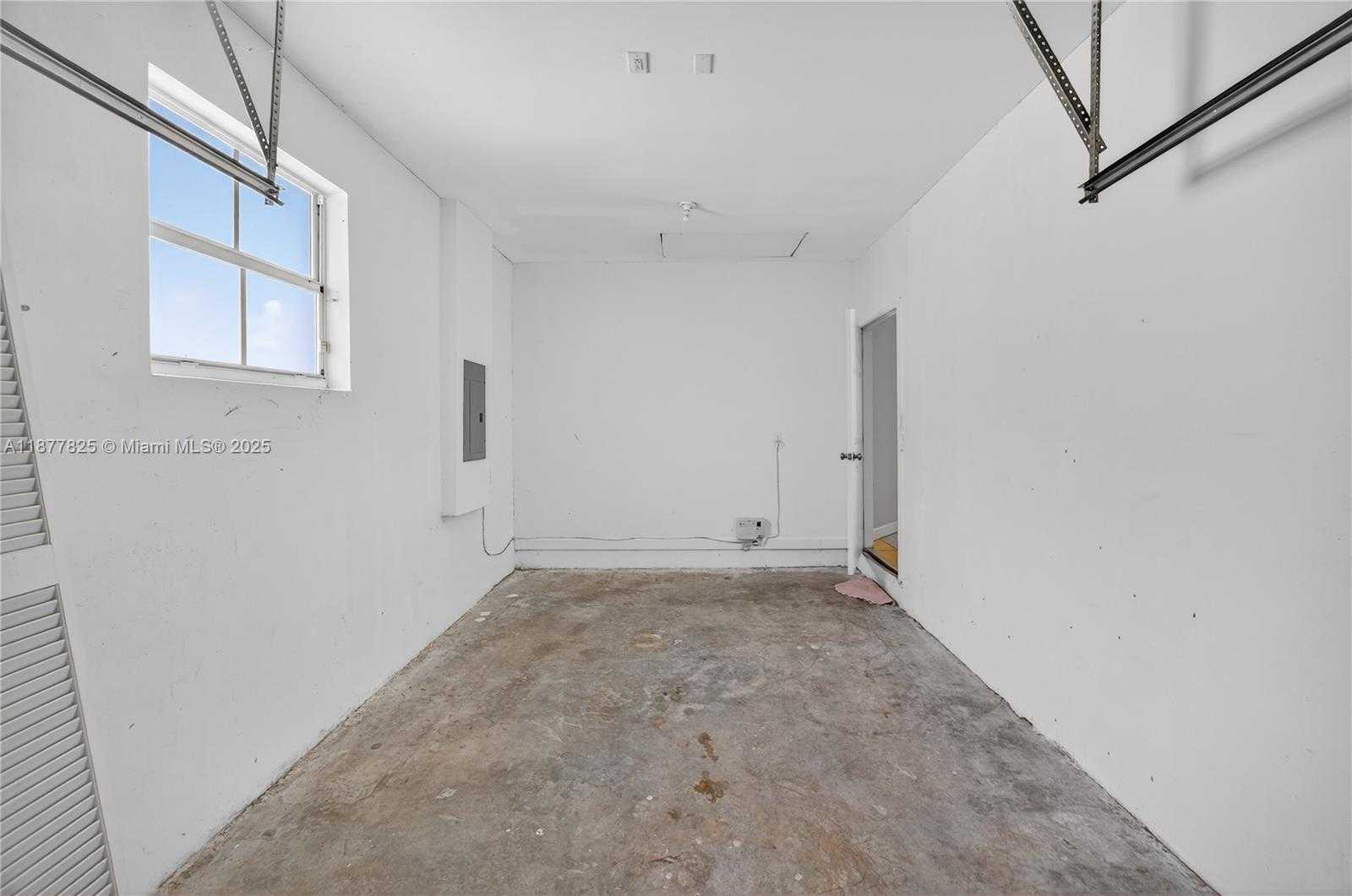 Small Image of 4281 NORTH EAST 16TH ST, Homestead Number 36
