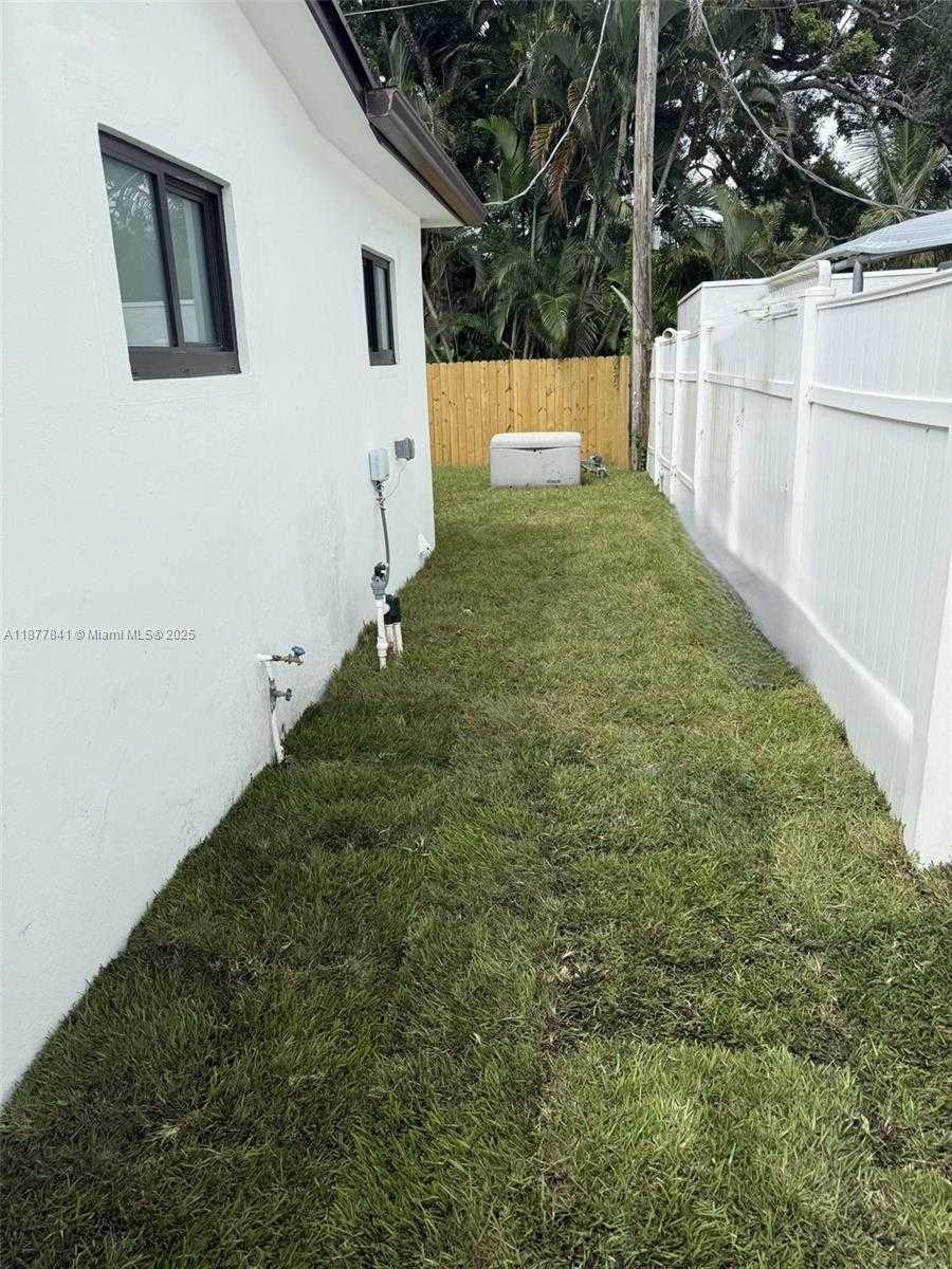 Small Image of 7221 FREEDOM ST, Hollywood Number 28