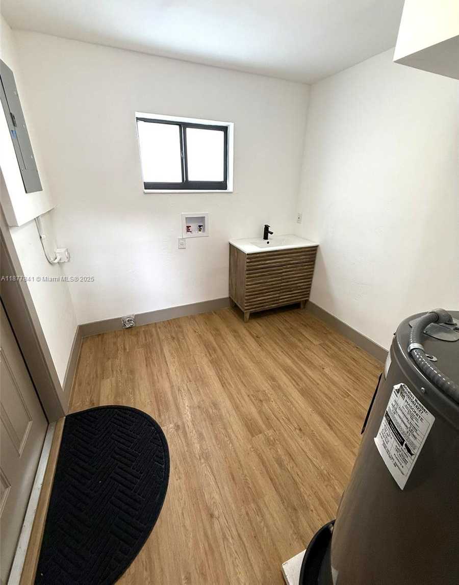 Small Image of 7221 FREEDOM ST, Hollywood Number 33