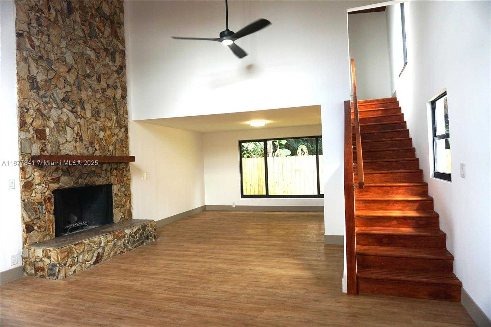 Small Image of 7221 FREEDOM ST, Hollywood Number 6