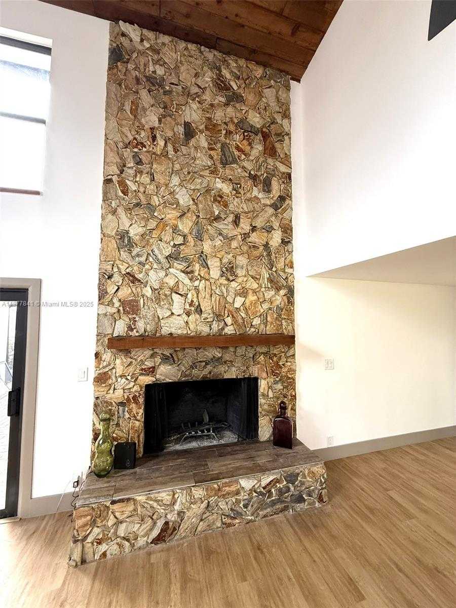 Small Image of 7221 FREEDOM ST, Hollywood Number 7