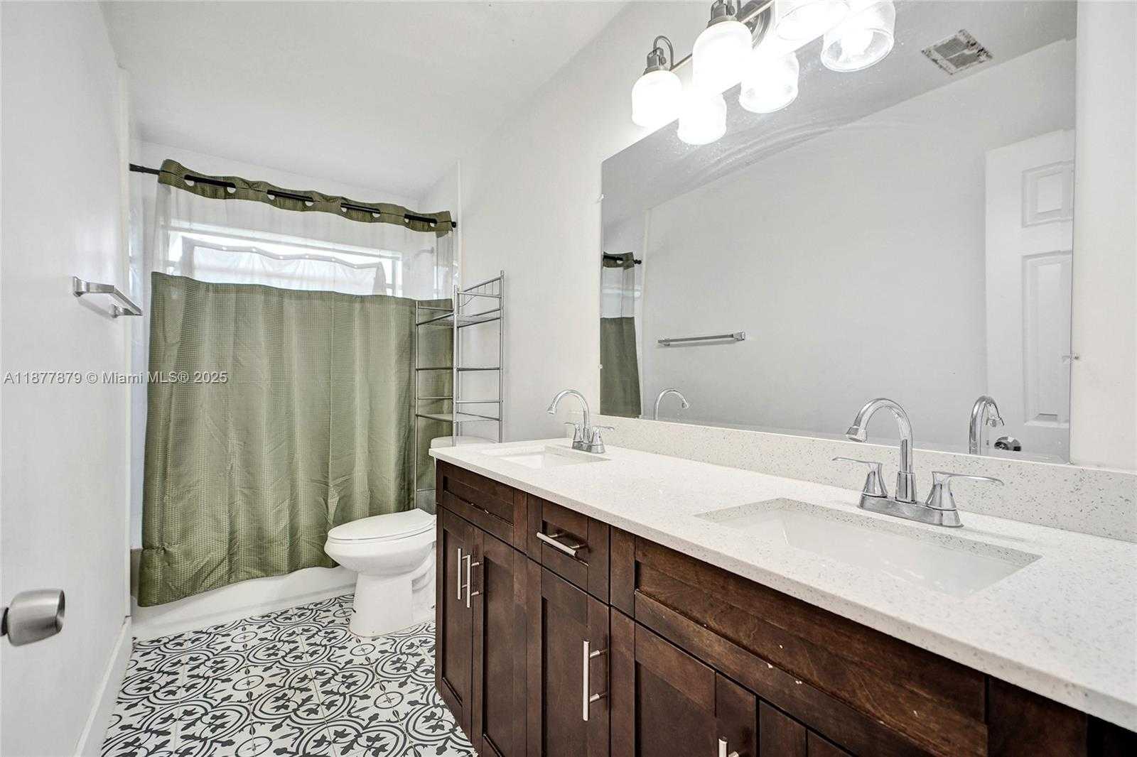 Small Image of 19620 NW 6TH COURT, Miami Gardens Number 17