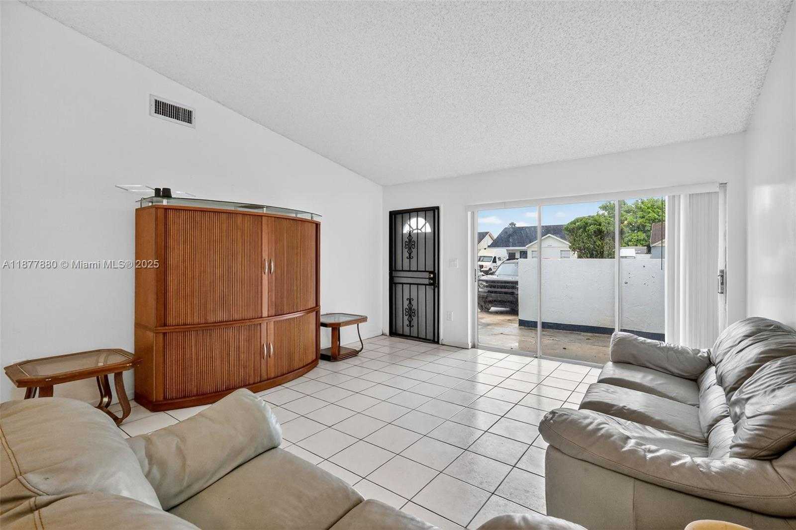 Small Image of 20314 NORTH WEST 36TH CT, Miami Gardens Number 4