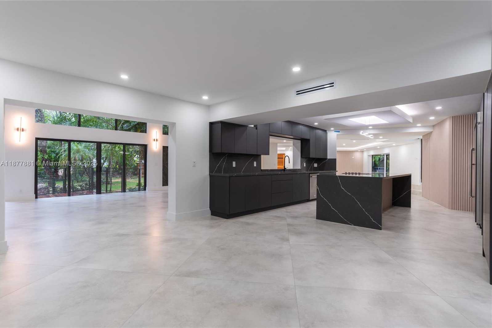 Small Image of 6525 SOUTH WEST 133, Pinecrest Number 25