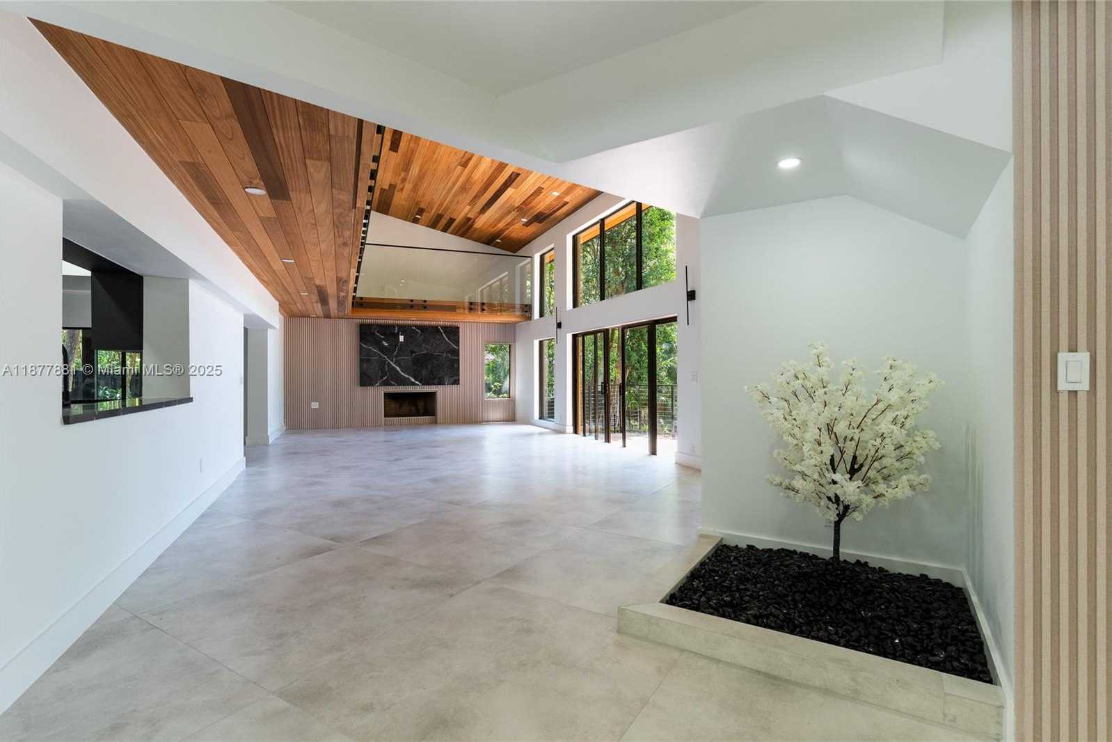 Small Image of 6525 SOUTH WEST 133, Pinecrest Number 45