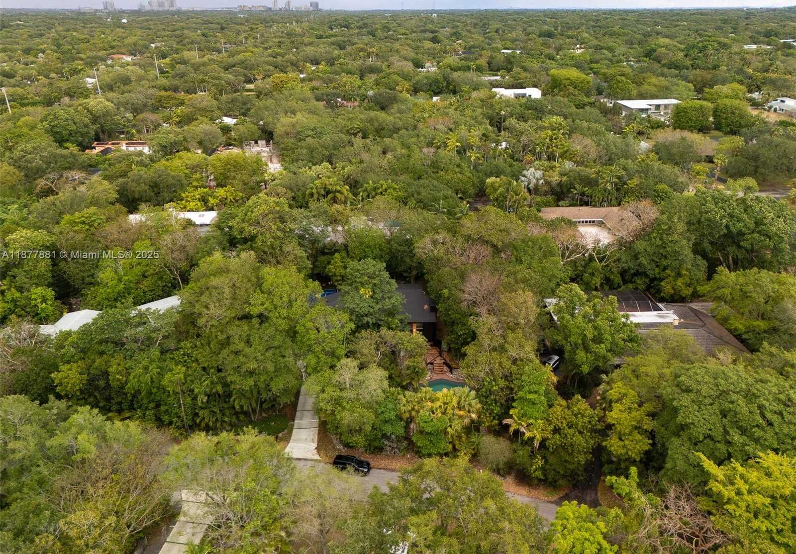 Small Image of 6525 SOUTH WEST 133, Pinecrest Number 6