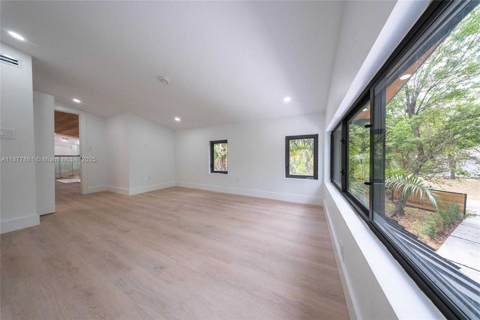 Small Image of 6525 SOUTH WEST 133, Pinecrest Number 87