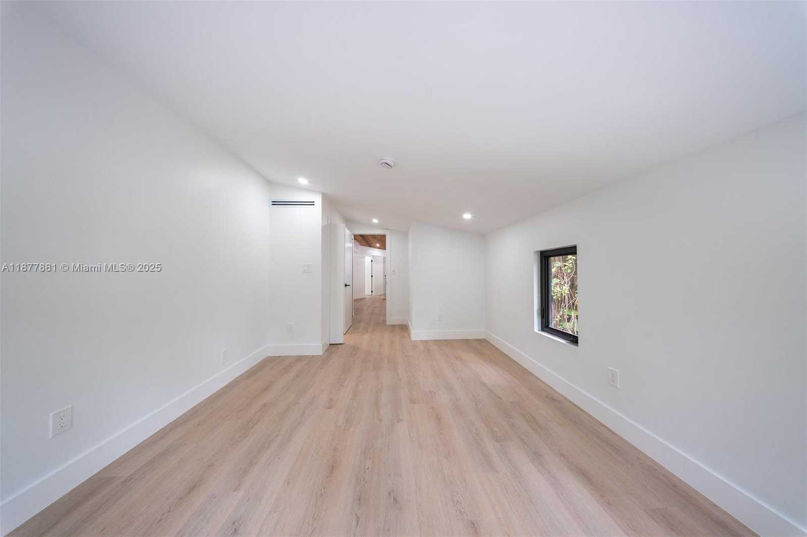 Small Image of 6525 SOUTH WEST 133, Pinecrest Number 88