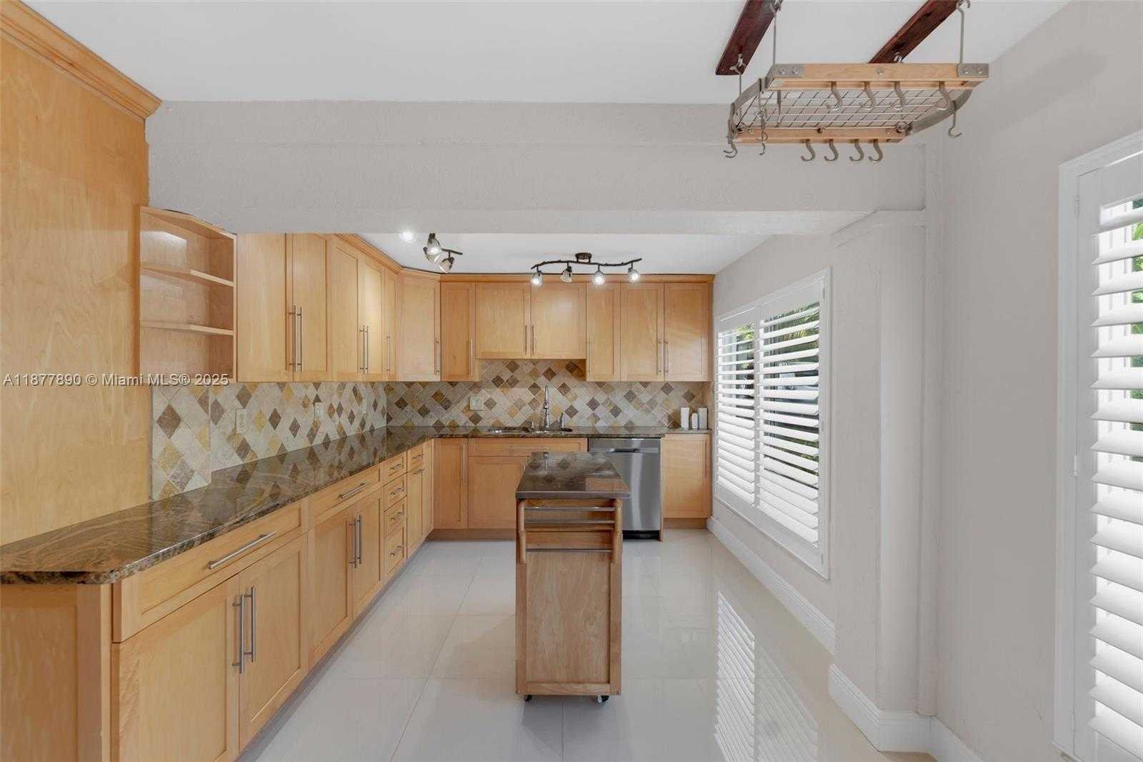 Small Image of 1834 NORTH EAST 34TH ST, Oakland Park Number 22