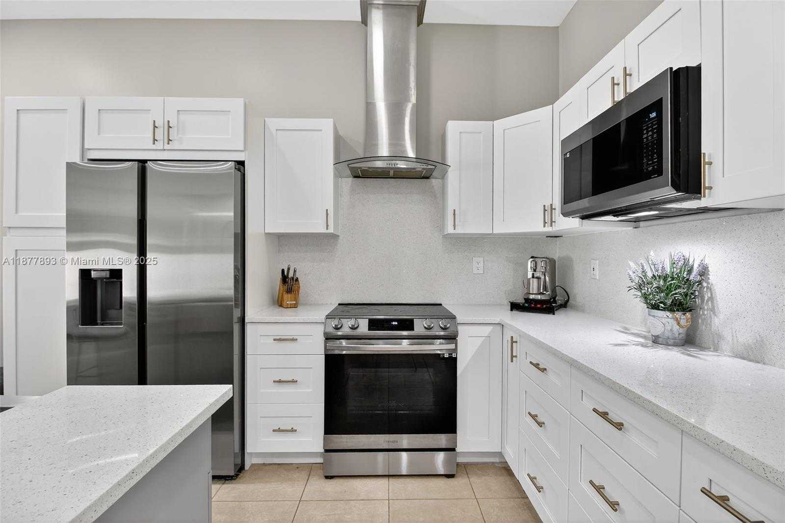 Small Image of 8134 SOUTH WEST 163RD PL, Miami Number 7