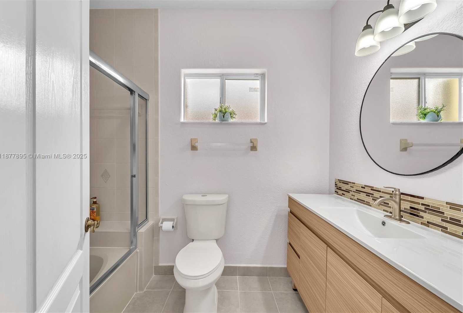 Small Image of 8934 NORTH WEST 164TH ST, Miami Lakes Number 17
