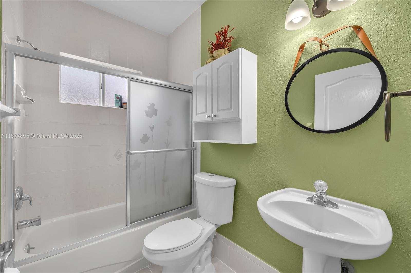 Small Image of 8934 NORTH WEST 164TH ST, Miami Lakes Number 19