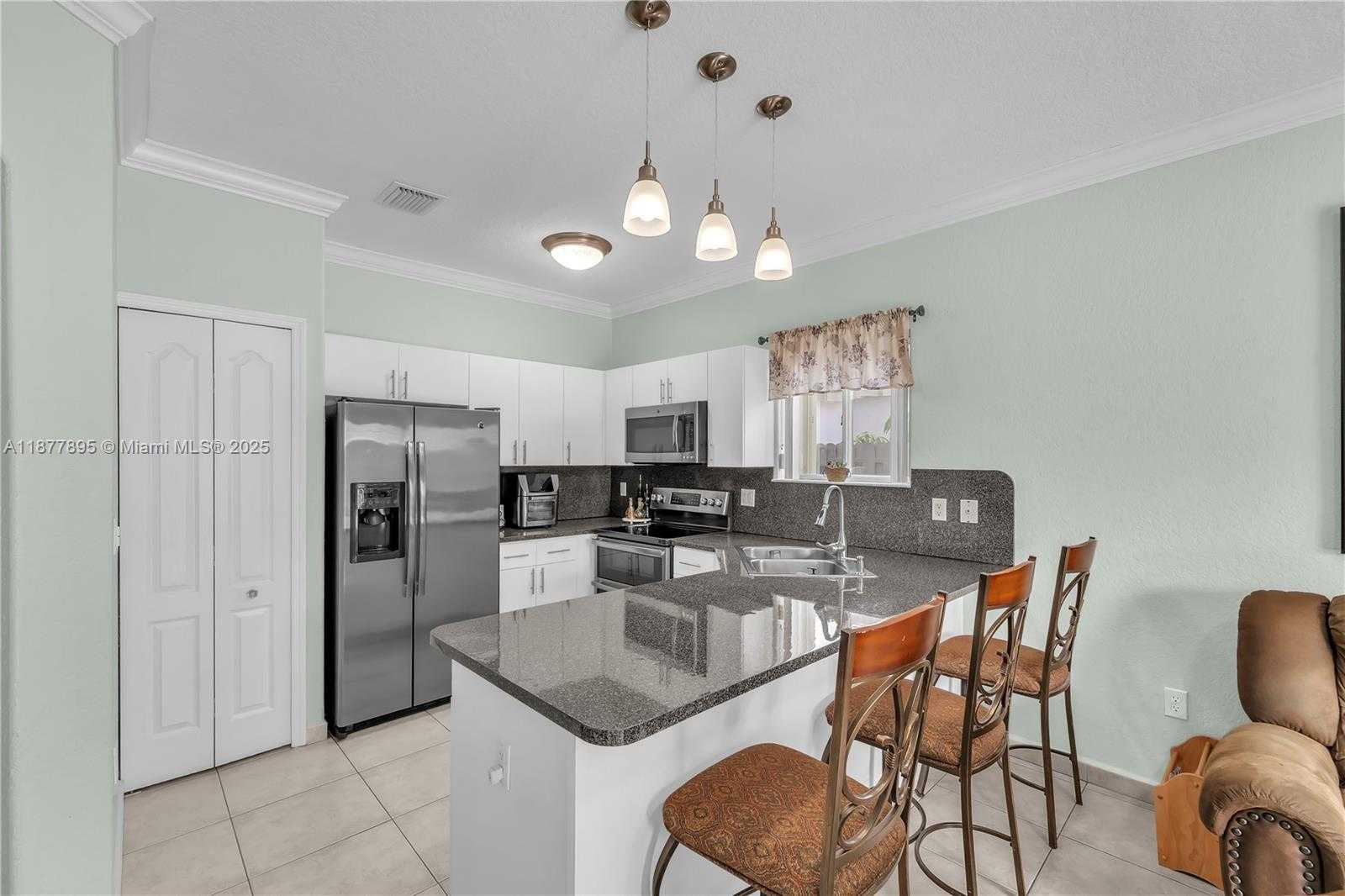 Small Image of 8934 NORTH WEST 164TH ST, Miami Lakes Number 7